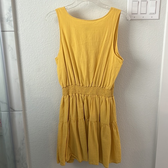 Universal Thread Yellow Sleeveless Dress - Picture 5 of 5
